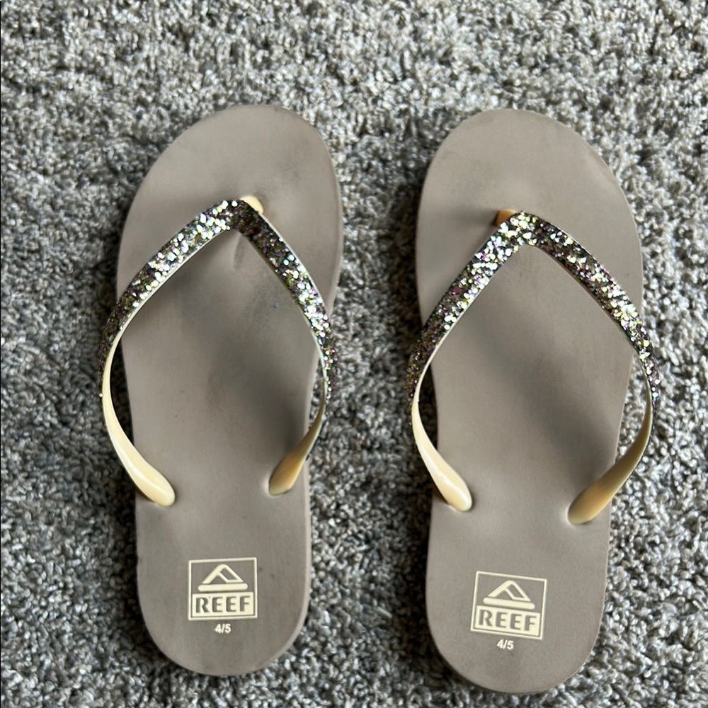 Reef Sparkle Sandals with Glitter Straps girl size 4 to 5 big girls